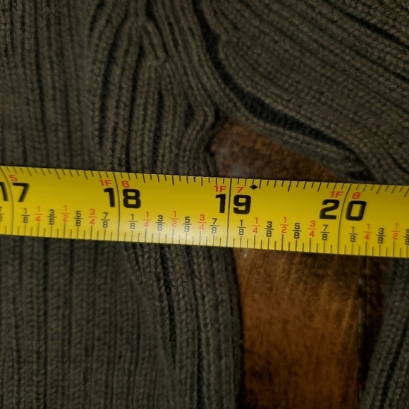Levi's green sweater with crem shoulder patches Large - Picture 8 of 12